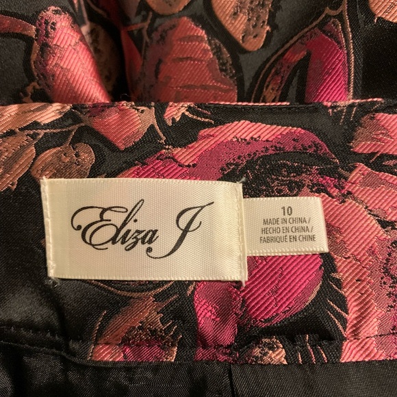💥HP💥Eliza J. floral black & fuschia Jacquard elegant A-line midi skirt Size 10 - Picture 14 of 14